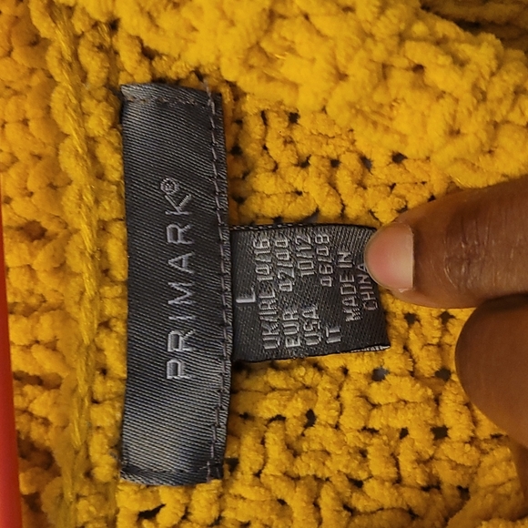 Primark Large Mustard Yellow Sweater with center cable knit design - Picture 5 of 6